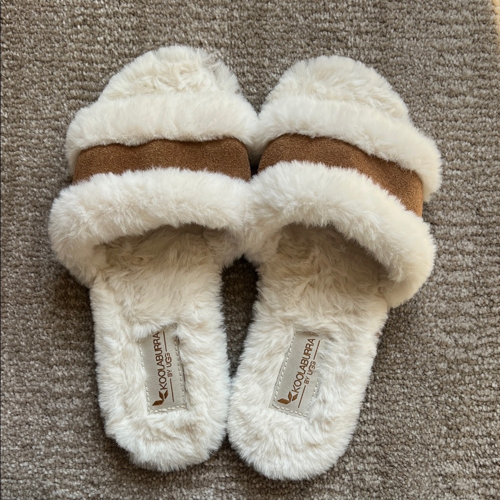 Koolaburra Cream and Chestnut Plush Slide Slippers